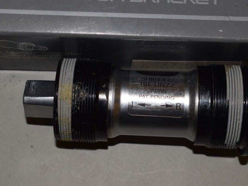 Shimano BB-UN72 Bottom bracket 107mm XT Ultegra BSA English Threaded Square Nib