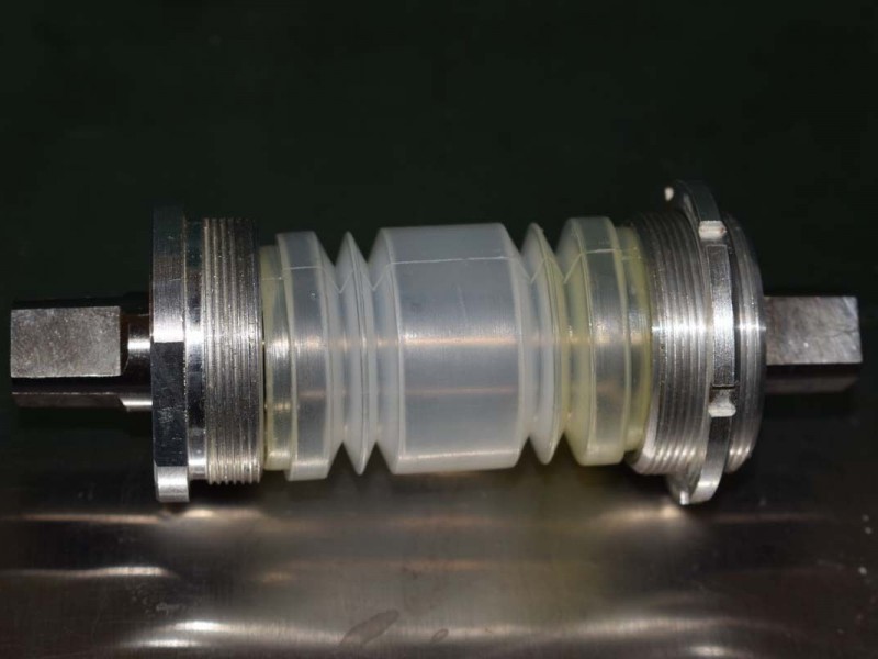 Nos vintage Gian Robert Titanium bottom bracket 113mm Italian ball bearing