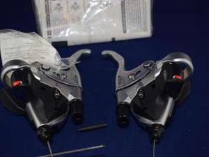 Shimano DEORE LX ST M570 shifter brake lever set 3x9 speeds silver nos