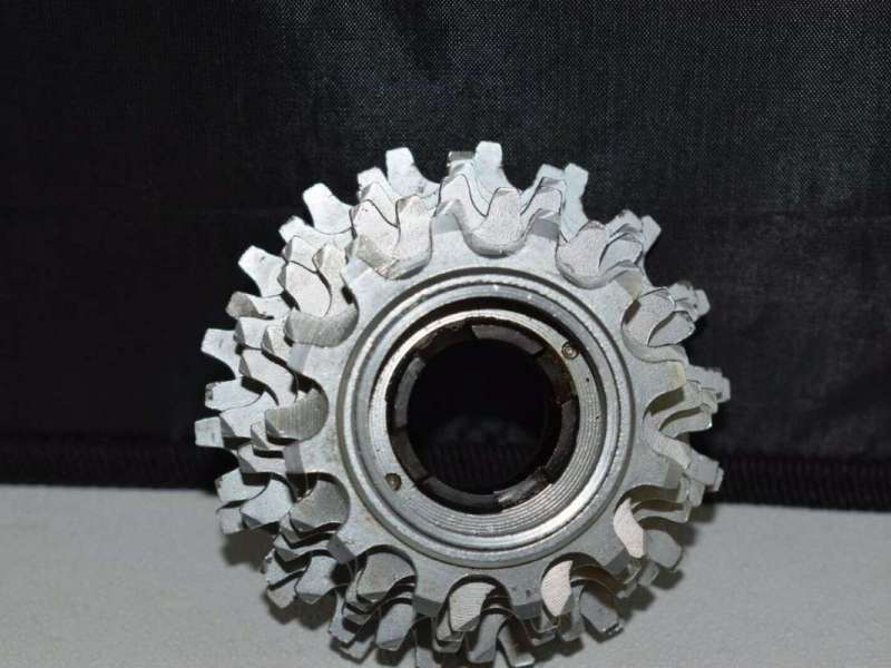 Suntour Winner freewheel 12-18 English bsa thread 7 speed vintage NOS silver