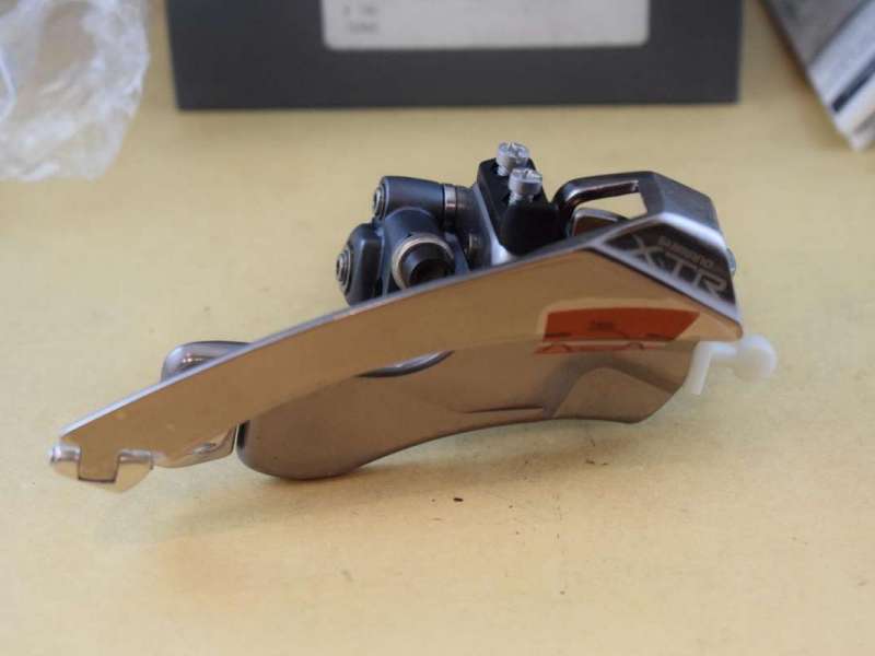 SHIMANO XTR FD-M950 Front Derailleur MTB 31,8 mm clamp on triple NOS NIB