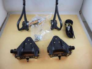 HTI P67 pedal set with toe clips 9/16 vintage black plastic body NOS