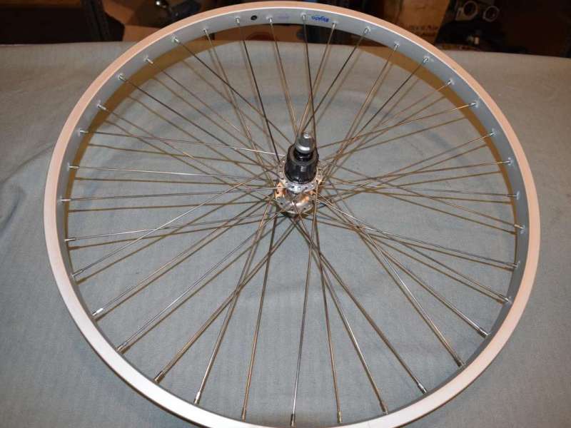 RIGIDA AS 32 26'' 559 x 27 rear wheel with 7 sp Shimano 600 hub 126 mm NOS