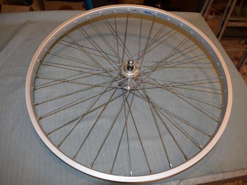 RIGIDA  AL 25-32 26'' 559 x 27 Front wheel with Sachs Maillard hub 100 mm NOS