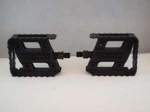 HARO TEAM pedal set plastic 1/2 thread old school bmx vintage Black NOS