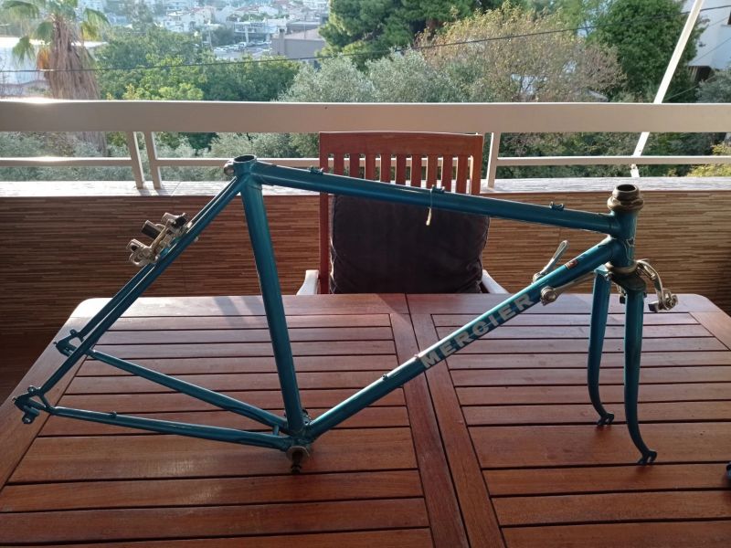 MERCIER Frame set cyan 52 cm seat tube 53 cm horizontal tube Columbus 80s NOS