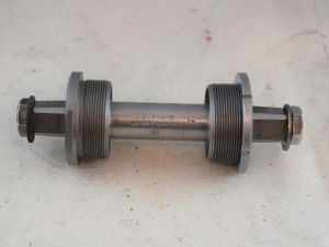 Sugino 75 NJS bottom bracket MS-68 MV-68 LP BSA English 109mm Vintage 1980's NOS